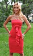 Выкройка платья без бретелей - ПДФ файл для печати и сборки выкройки своими руками сарафана платья без бретелей от 42 до 56 размера. Простая выкройка для шитья начинающими портными. Для пошива платья рекомендуются стретчевые ткани с малым коэффициентом растяжимости. Подойдёт также тонкая джинса и стреч-атлас. Расход основной ткани для платья сарафана составит одну длину +10 см.